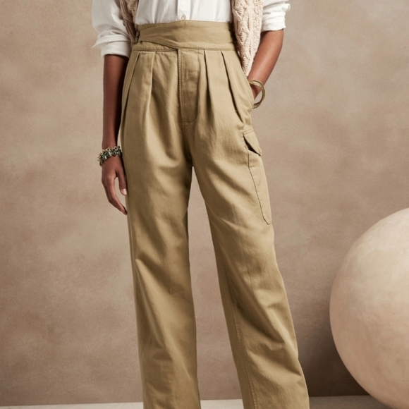 Banana Republic Pants - Gorgeous Utilitarian Khaki Heritage Explorer Pants Sz 16